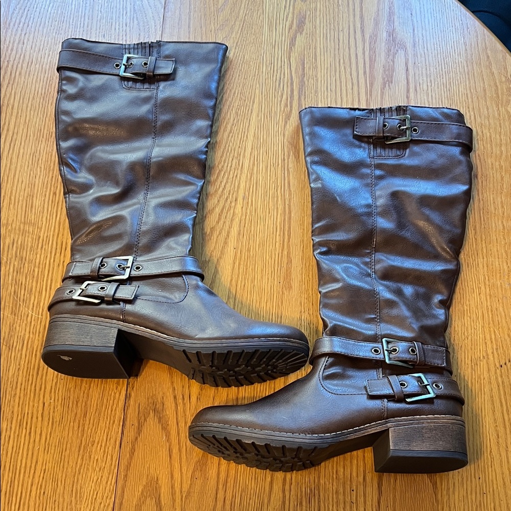Kohl's Dark Brown Heeled Boots